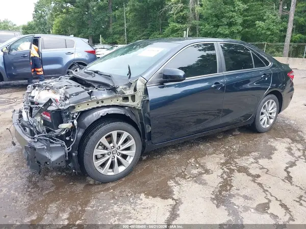 4T1BF1FK1HU772125 2017 TOYOTA CAMRY - Image 2