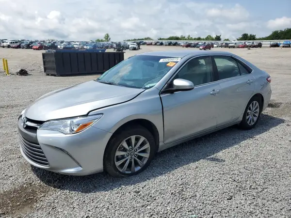 4T1BF1FK1HU773520 2017 TOYOTA CAMRY - Image 1