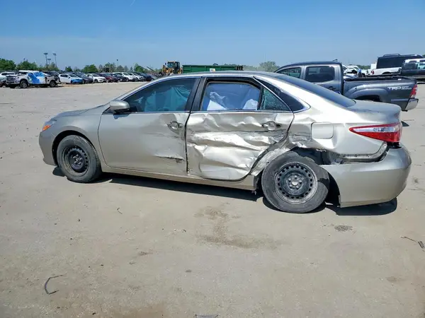 4T1BF1FK1HU777745 2017 TOYOTA CAMRY - Image 2