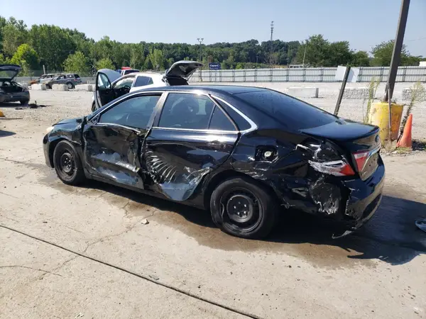 4T1BF1FK1HU778152 2017 TOYOTA CAMRY - Image 2