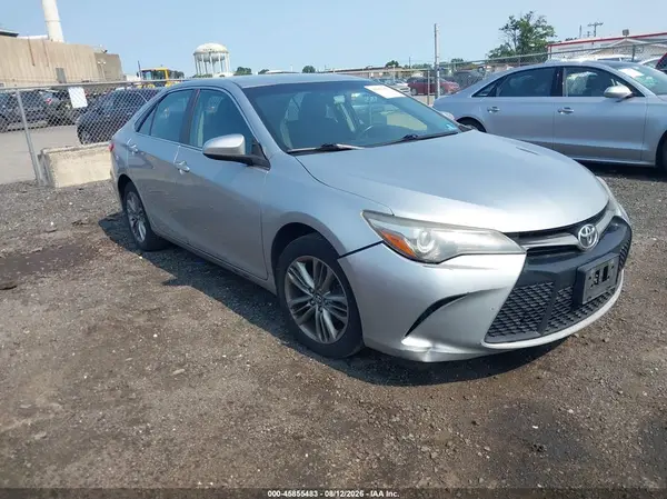 4T1BF1FK1HU778569 2017 TOYOTA CAMRY - Image 1