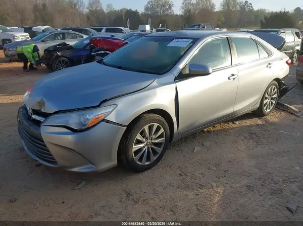 4T1BF1FK1HU781150 2017 TOYOTA CAMRY - Image 2