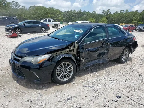 4T1BF1FK1HU783562 2017 TOYOTA CAMRY - Image 1