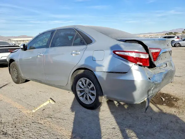 4T1BF1FK1HU783688 2017 TOYOTA CAMRY - Image 2