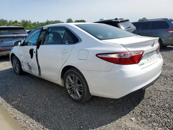 4T1BF1FK1HU783724 2017 TOYOTA CAMRY - Image 2