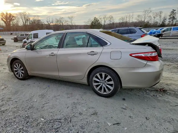 4T1BF1FK1HU784226 2017 TOYOTA CAMRY - Image 2