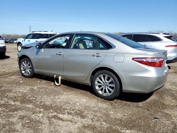 4T1BF1FK1HU784923 2017 TOYOTA CAMRY - Image 2
