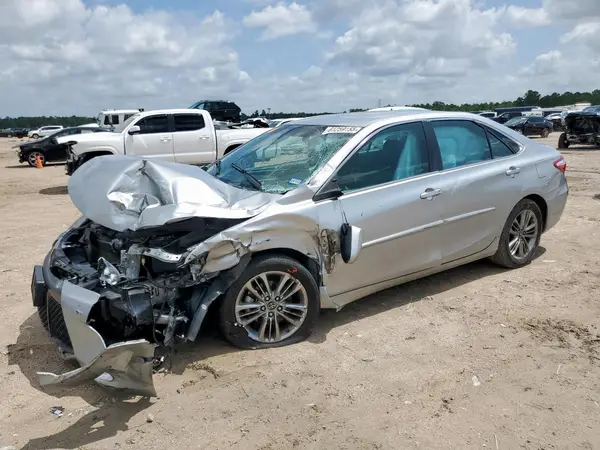 4T1BF1FK1HU785585 2017 TOYOTA CAMRY - Image 1