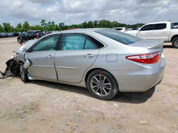 4T1BF1FK1HU785585 2017 TOYOTA CAMRY - Image 2