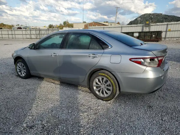 4T1BF1FK1HU786414 2017 TOYOTA CAMRY - Image 2