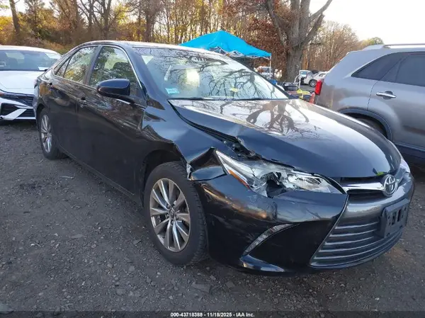 4T1BF1FK1HU788714 2017 TOYOTA CAMRY - Image 1