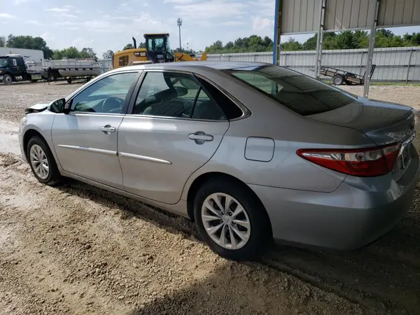 4T1BF1FK1HU792682 2017 TOYOTA CAMRY - Image 2