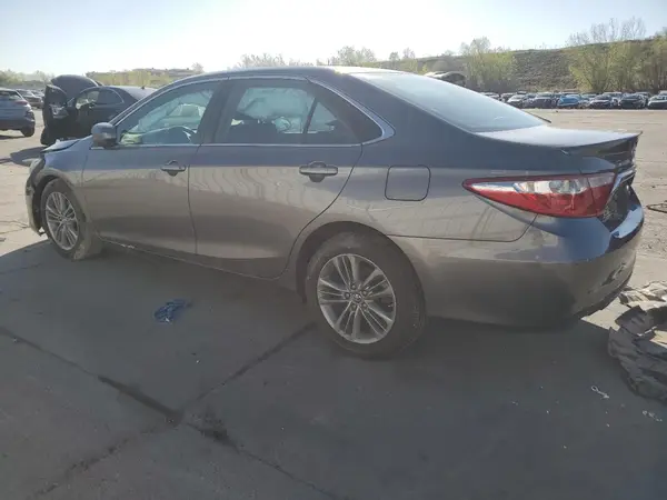 4T1BF1FK1HU793430 2017 TOYOTA CAMRY - Image 2