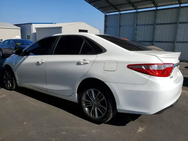 4T1BF1FK1HU794688 2017 TOYOTA CAMRY - Image 2