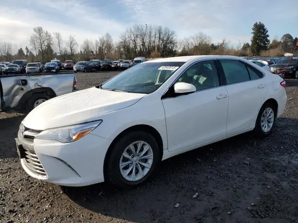 4T1BF1FK1HU795887 2017 TOYOTA CAMRY - Image 1