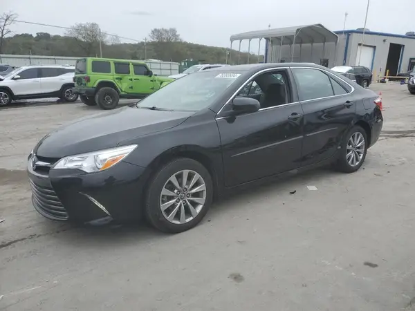 4T1BF1FK1HU796036 2017 TOYOTA CAMRY - Image 1