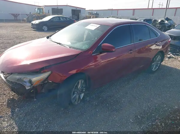 4T1BF1FK1HU798420 2017 TOYOTA CAMRY - Image 2