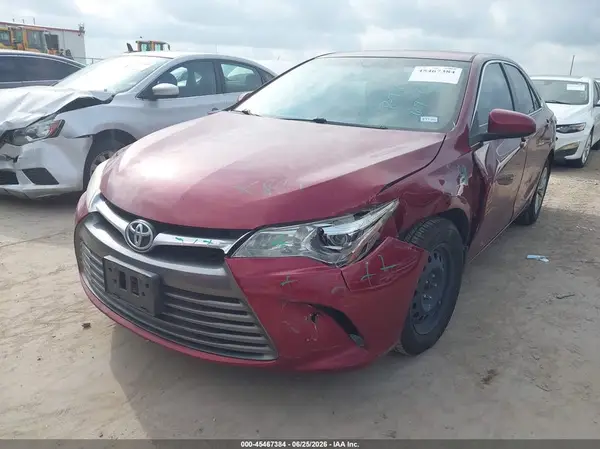 4T1BF1FK1HU801901 2017 TOYOTA CAMRY - Image 2