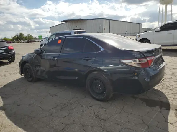 4T1BF1FK1HU802563 2017 TOYOTA CAMRY - Image 2