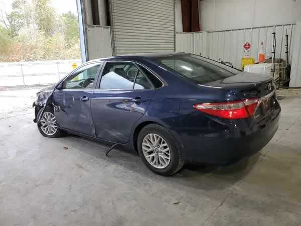 4T1BF1FK1HU807438 2017 TOYOTA CAMRY - Image 2