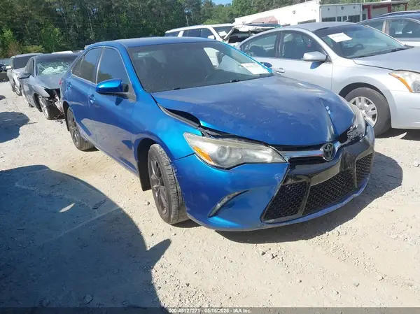4T1BF1FK1HU807617 2017 TOYOTA CAMRY - Image 1