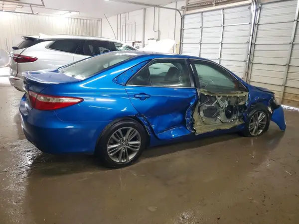 4T1BF1FK1HU809027 2017 TOYOTA CAMRY - Image 2