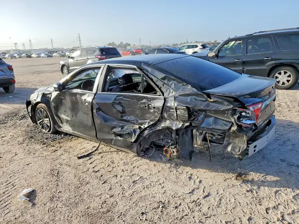 4T1BF1FK1HU809447 2017 TOYOTA CAMRY - Image 2