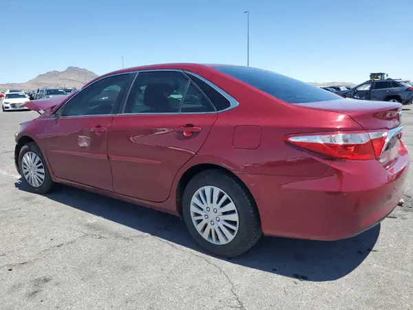 4T1BF1FK1HU810100 2017 TOYOTA CAMRY - Image 2