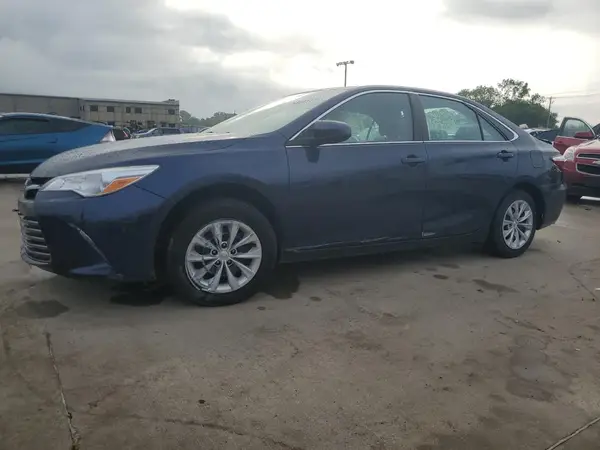 4T1BF1FK1HU812462 2017 TOYOTA CAMRY - Image 1