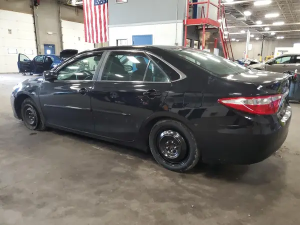 4T1BF1FK1HU813272 2017 TOYOTA CAMRY - Image 2