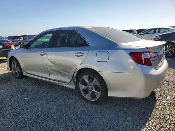 4T1BF1FK2EU756673 2017 TOYOTA CAMRY - Image 2
