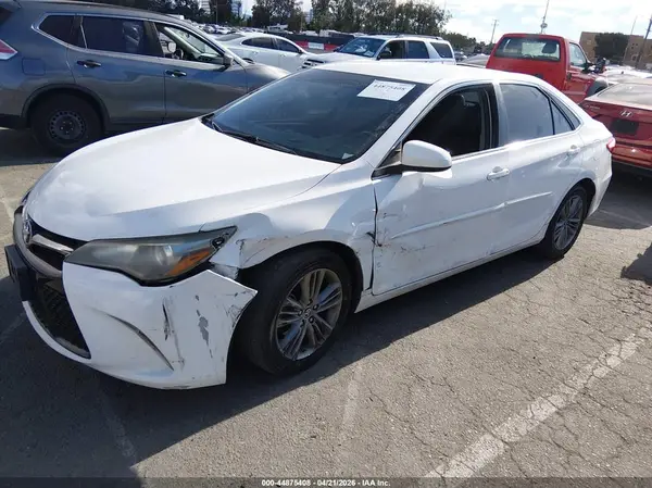 4T1BF1FK2GU117860 2016 TOYOTA CAMRY - Image 2