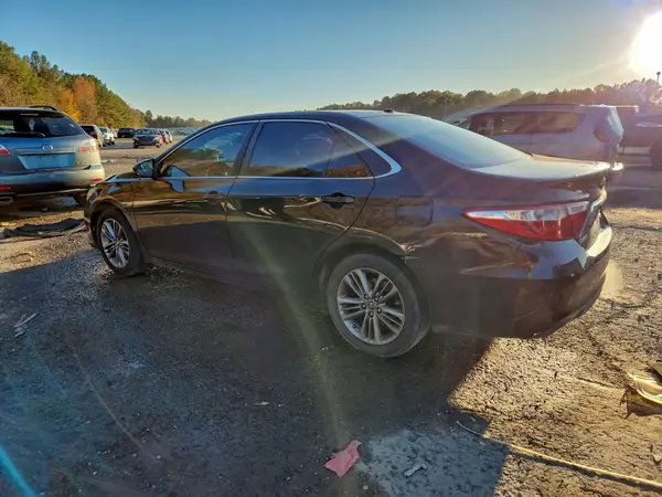 4T1BF1FK2GU118930 2016 TOYOTA CAMRY - Image 2