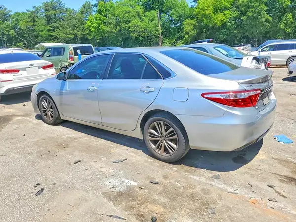 4T1BF1FK2GU121505 2016 TOYOTA CAMRY - Image 2