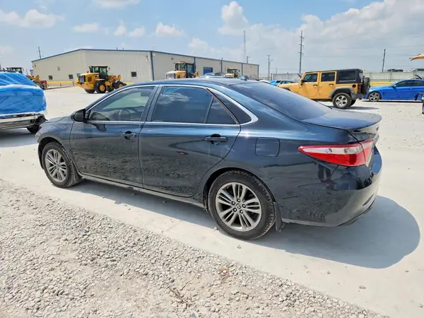4T1BF1FK2GU123593 2016 TOYOTA CAMRY - Image 2