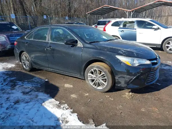 4T1BF1FK2GU125845 2016 TOYOTA CAMRY - Image 1