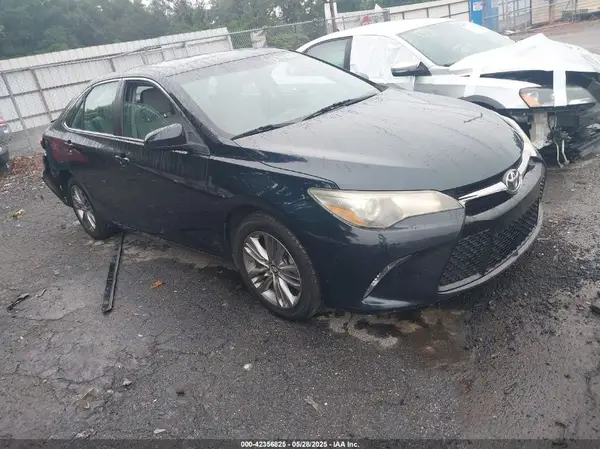 4T1BF1FK2GU126459 2016 TOYOTA CAMRY - Image 1