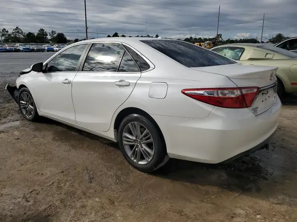 4T1BF1FK2GU127238 2016 TOYOTA CAMRY - Image 2