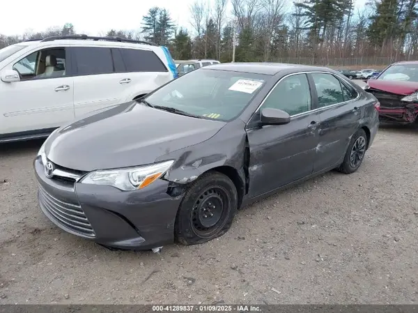 4T1BF1FK2GU127790 2016 TOYOTA CAMRY - Image 2