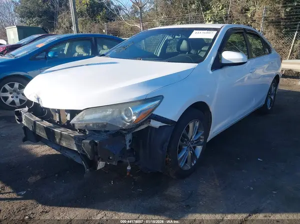 4T1BF1FK2GU128602 2016 TOYOTA CAMRY - Image 2