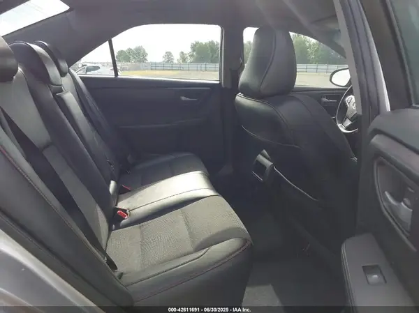 4T1BF1FK2GU131399 2016 TOYOTA CAMRY - Image 8