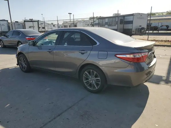 4T1BF1FK2GU133315 2016 TOYOTA CAMRY - Image 2