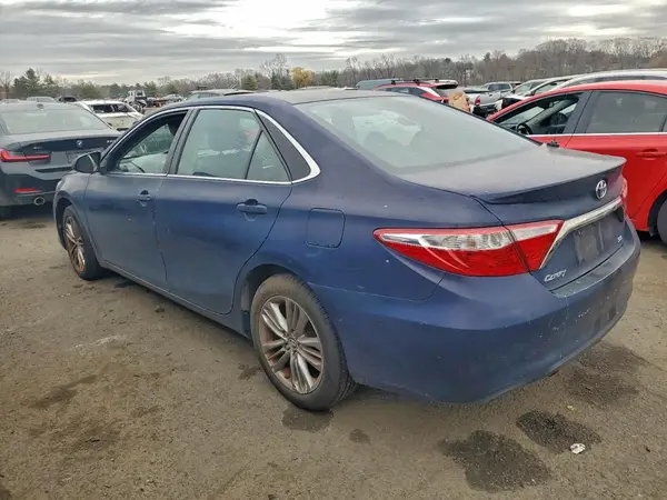 4T1BF1FK2GU137526 2016 TOYOTA CAMRY - Image 2