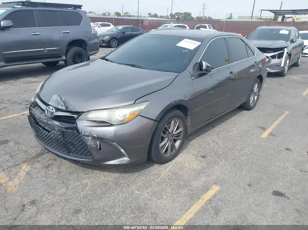 4T1BF1FK2GU138918 2016 TOYOTA CAMRY - Image 2