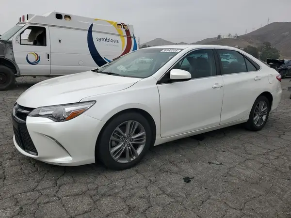 4T1BF1FK2GU140152 2016 TOYOTA CAMRY - Image 1