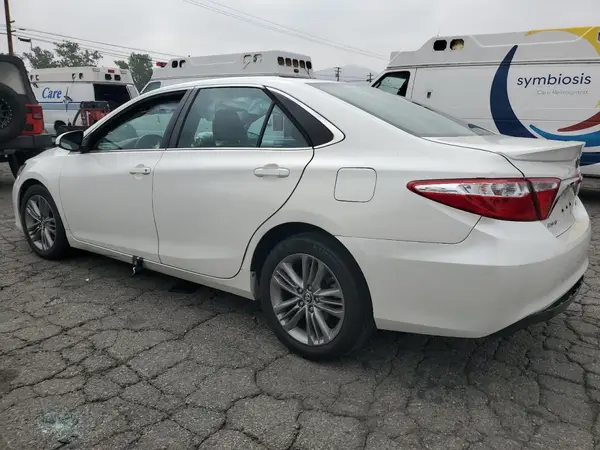 4T1BF1FK2GU140152 2016 TOYOTA CAMRY - Image 2