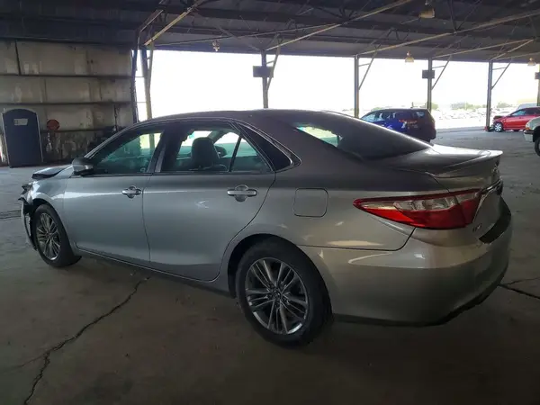 4T1BF1FK2GU140216 2016 TOYOTA CAMRY - Image 2