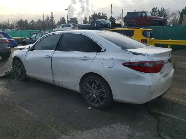 4T1BF1FK2GU140443 2016 TOYOTA CAMRY - Image 2