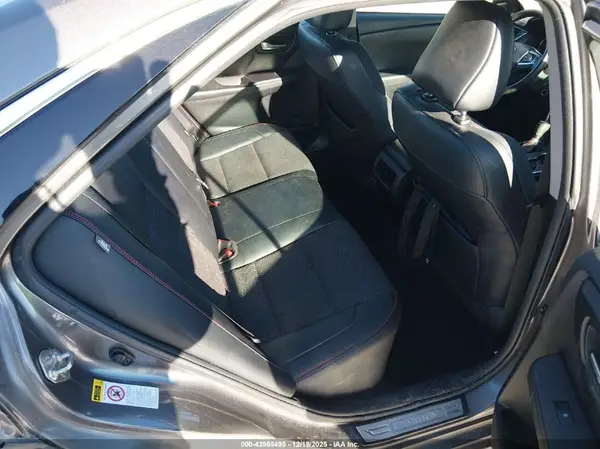 4T1BF1FK2GU143133 2016 TOYOTA CAMRY - Image 8