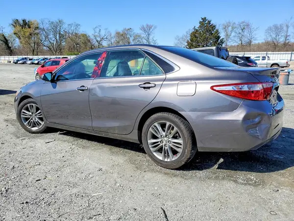4T1BF1FK2GU143245 2016 TOYOTA CAMRY - Image 2